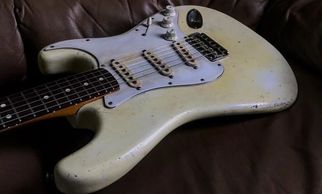 Fender Stratocaster Relic aged reproduction guitar  strat replica