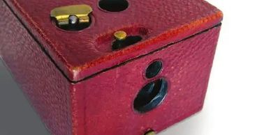 Read about: Hidden stories in Edward Collins' early 20th Century Brownie Camera.