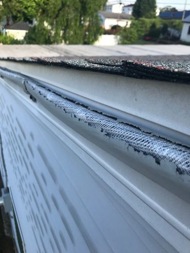 OLD DRY ROTTED CABLE