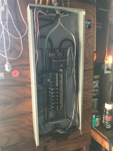 200 AMP DAMAGED MAIN ELECTRICAL PANEL DUE TO WATER