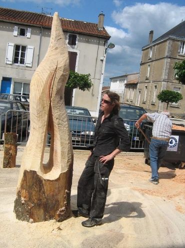 Anick Boulet Sculpture bois québécois organique nature métal sculpteur meilleur scie éruption
