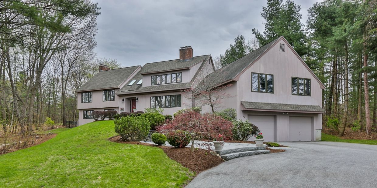 North Andover
01845
real estate
listing
property
andover
01810
buying
selling
Merrimack Valley
house