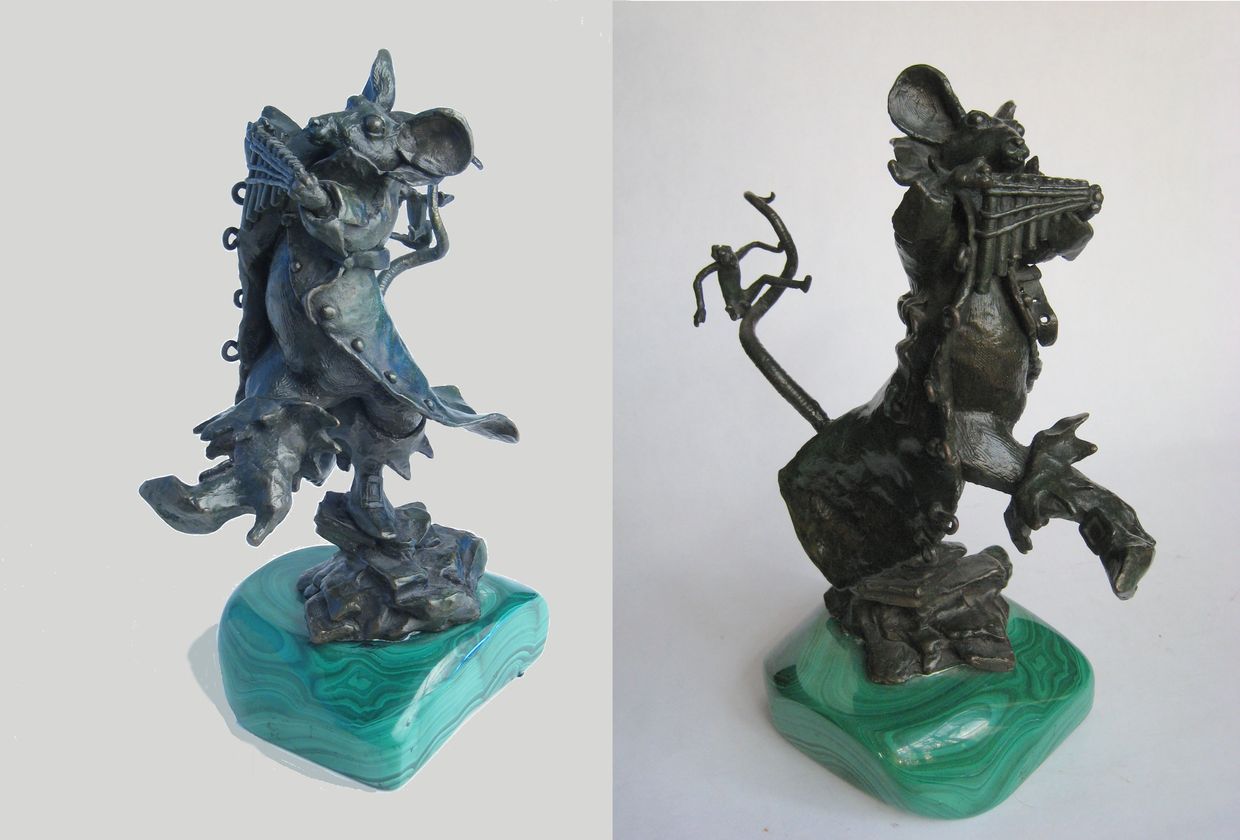 Pied Piper. Bronze. Approx. 8" x 6" x 5". Artist: Bill (William J) Girard. Royal Oak, MI 1940-2011