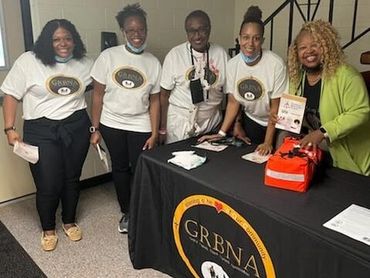 GRBNA members at table.