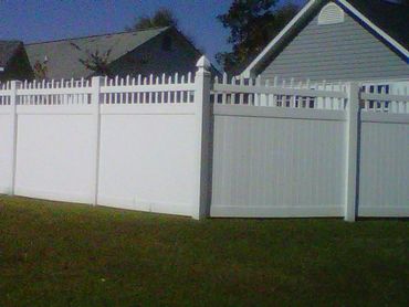 6' High Privacy w/ Picket Accent Top Fence (5' Privacy w/ 1' of Picket Accent)