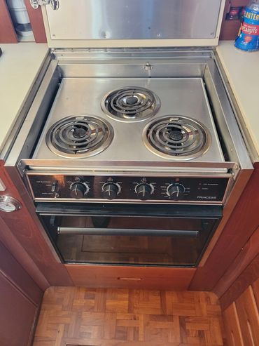 20 year-old Princess Stove. Yuk.