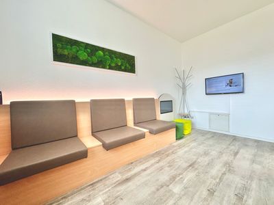 Wartezimmer Zahnarzt Reutlingen Rommelsbach