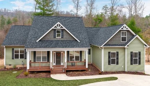 131 Jerico Ridge Rd, Hendersonville, NC