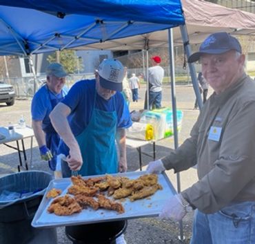 Dawn Busters Kiwanis feeding @ Lantern Light ministry