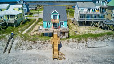 Ocean View, Great Beach Access with expanded deck open and enclosed shower 