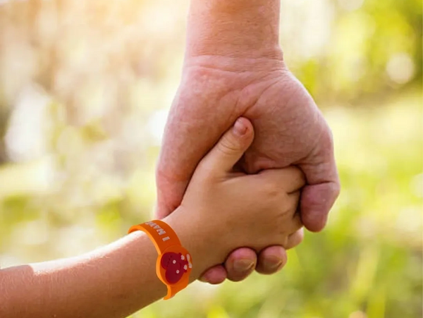 Allergy and medical awareness wristband