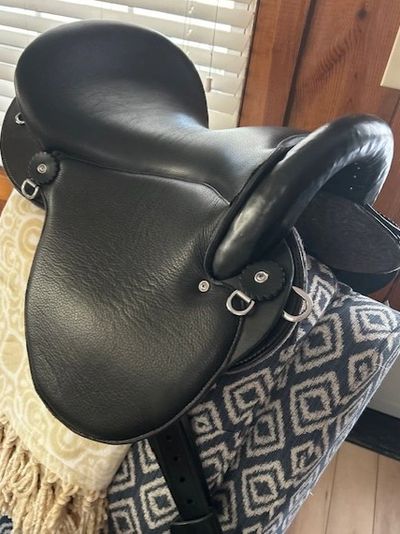 Lumiere Endurance Saddle