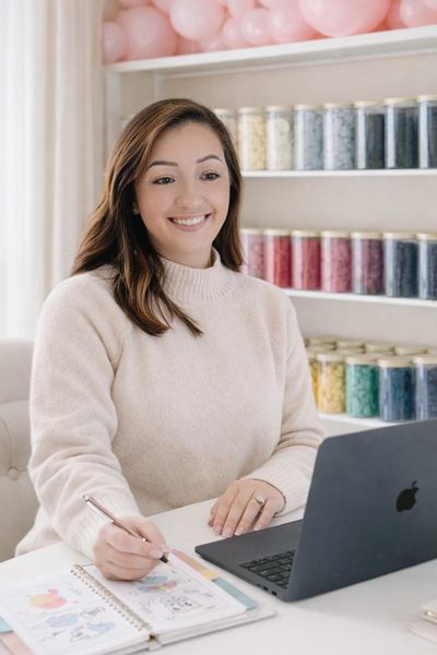 balloon artist, event stylist for luxury events and parties in Uckfield, brighton and East Sussex