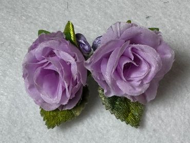 6. Ear lavender rose