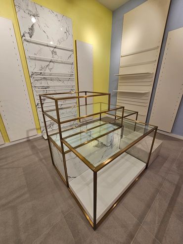 Retail Store Display Cabinet Clean