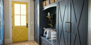 6 Must-Do Storage Ideas for Your Mudroom
