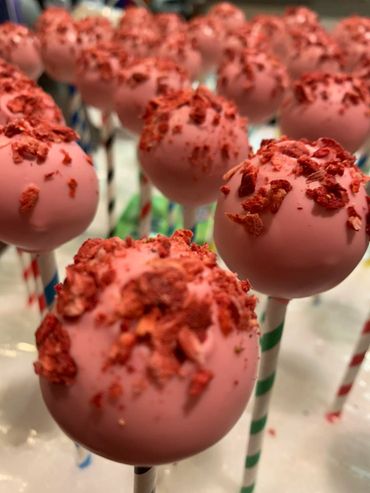 strawberry cake pops