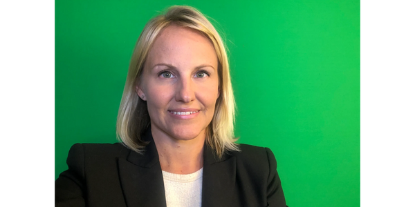 Laura Cornelius presenter corporate green screen spokesperson video