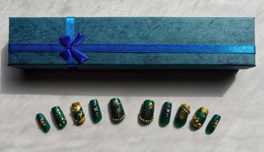 Green and Gold Press-On Nails