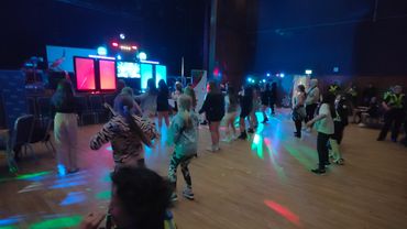 kids party full dancefloor