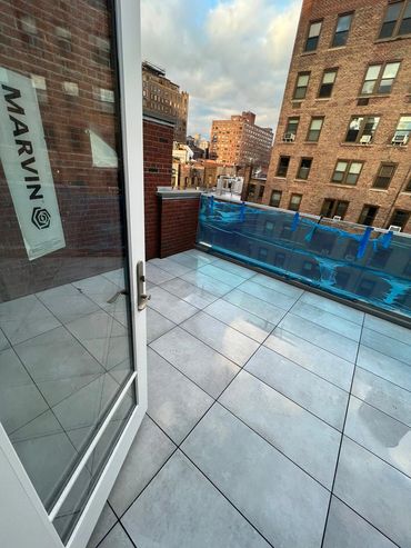 Outdoor balcony pavers