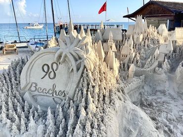 98 degrees reunion concert 2022 at Beaches Resort in Turks and Caicos.. sandcastle built by Scott Do