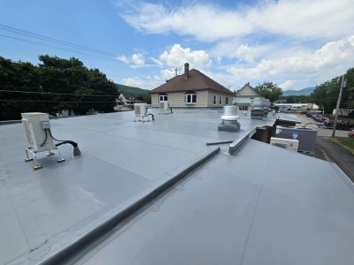 Flat roof replacement on commercial building in NH