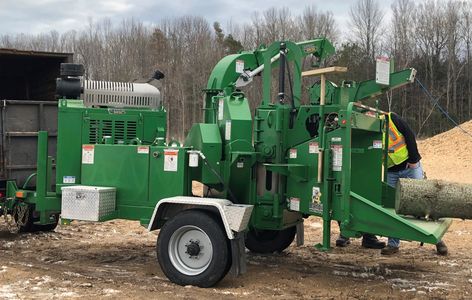 Wood and brush chipper