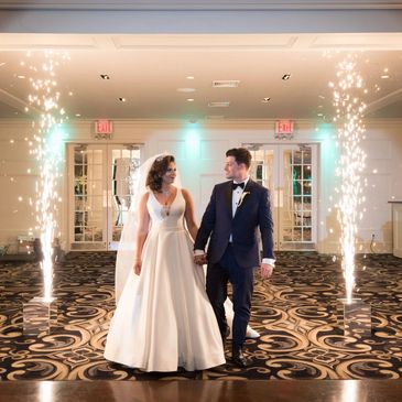 wedding first dance sparklers cold fireworks pyrotechnics special effects sweet sixteen