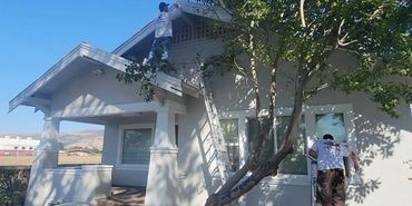 A&R Bentley crew ladder setup at a home exterior, San Jose, CA (Bay Area)