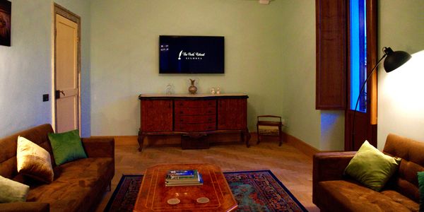 Beautifully furnished living room in a three bedroom vacation rental apartment in Sulmona, Italy