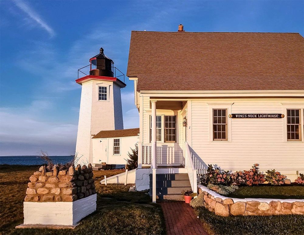 Welcome to Wings Neck Lighthouse vacation rental all year round