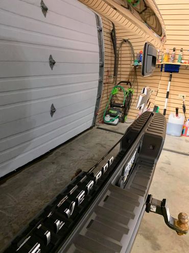 Can you see the "invisible tailgate"