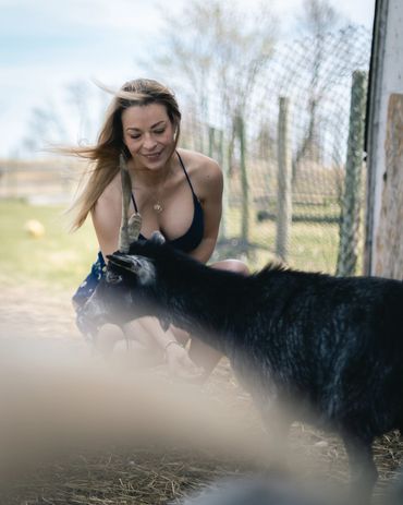 Suzi. Portrait Photography Winnipeg www.photographywinnipeg.ca