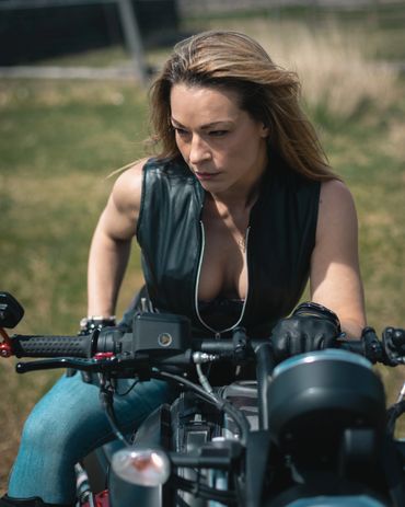 Suzi. Portrait Photography Winnipeg www.photographywinnipeg.ca