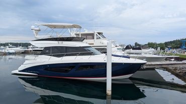 42' Regal Fly Bridge