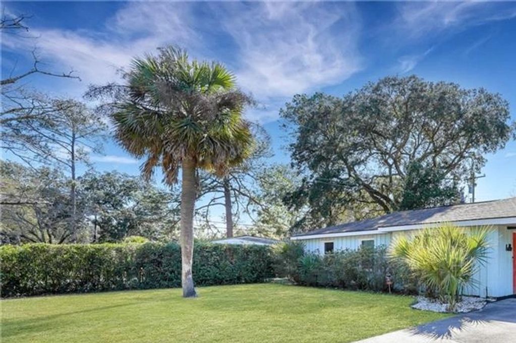2337 Shirley Drive, Savannah, GA 31404