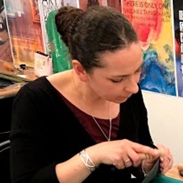 A photo of an art tutor in Edinburgh who offers children's art classes and art tuition