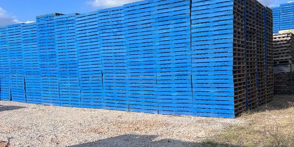 Customized painted blue cement pallets