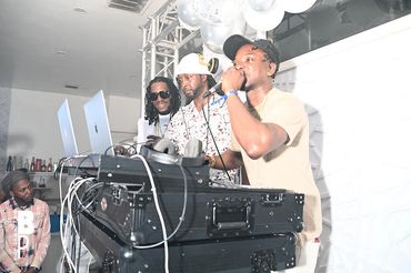 Photos from Kendesi.com of Gucci Boss