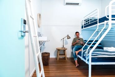 Commercial trio Bunk. Single over double