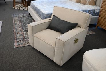 RM Swivel Chair In Mohair Porcelain
$649