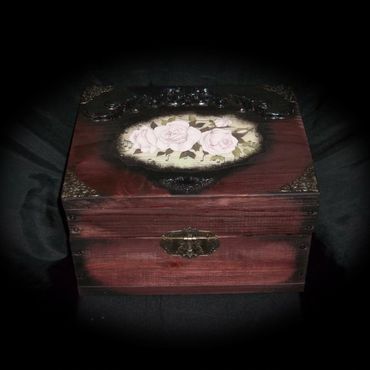 Roses and Filigree Manifestation Box
11" x 9" x 6"
$50.00