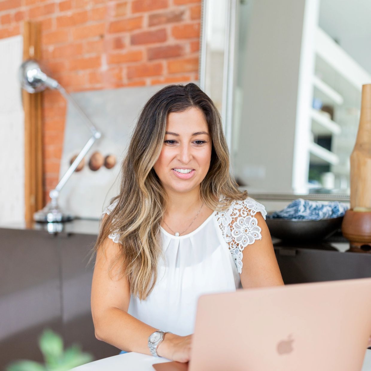 Michela Mantle, Sales Representative, Sotheby's International Realty Canada