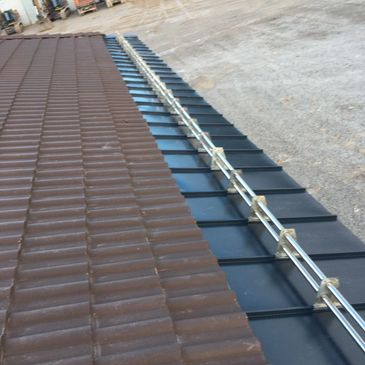 Kiremir çatı. kenet çatı. dva inşaat. çatı seydişehir kar tutucu. alüminyum kenet çatı.