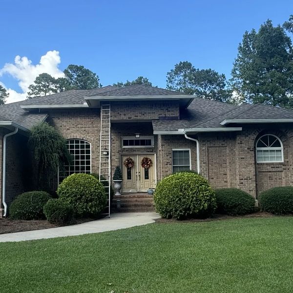 Whether you are building a new home or need to replace your existing gutters we can help. We can fin