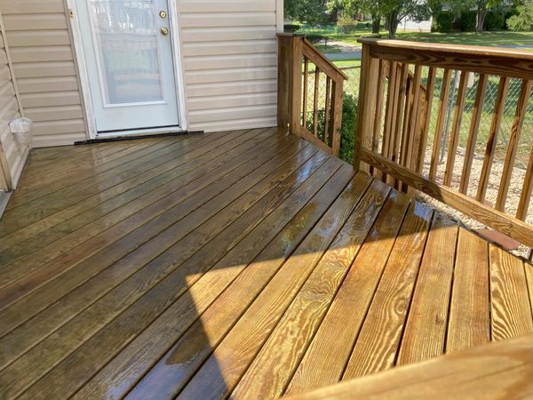 POST TREATMENT AND LOW-PRESSURE DECK CLEANING
