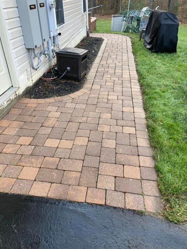 PAVER SIDEWALK CLEANING
