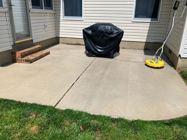 CONCRETE PATIO SURFACE CLEANING