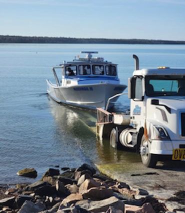 36 Wayne Beal build boat finish transport haul out